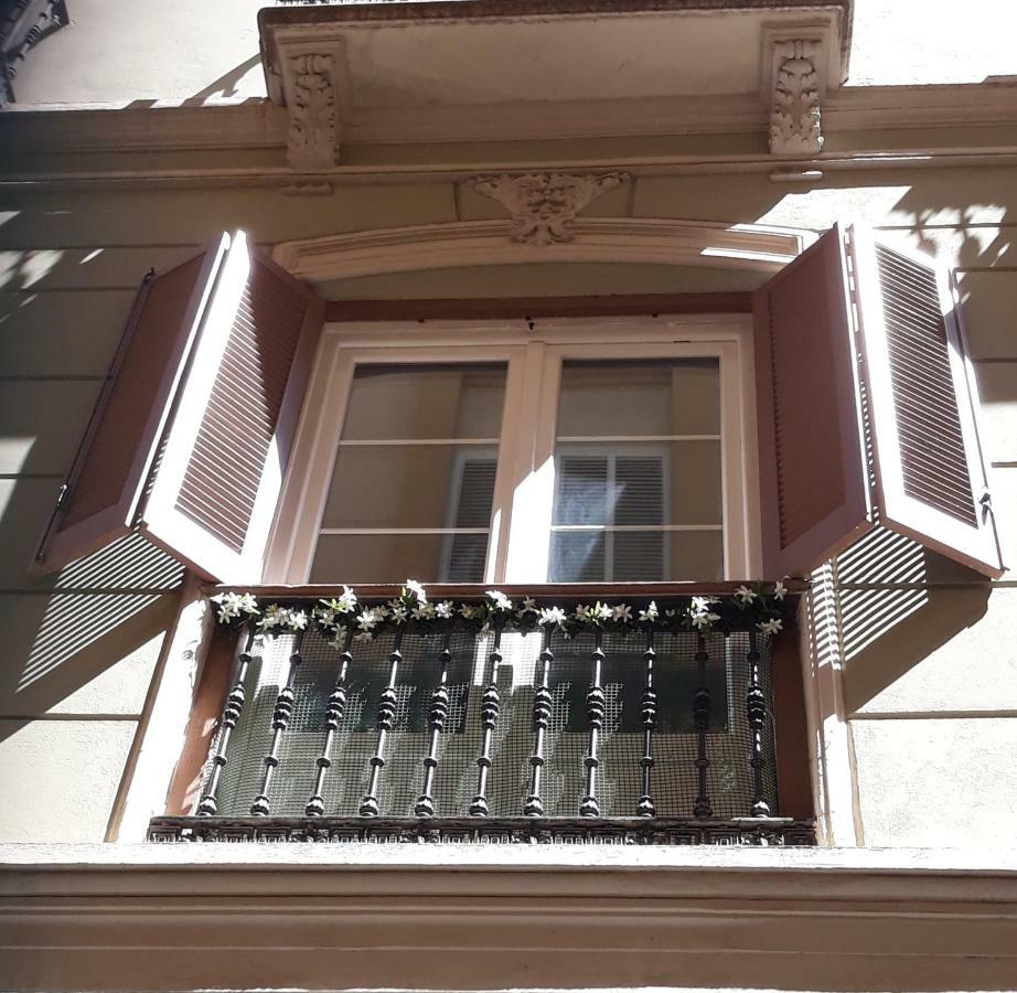 Stay Home & Away In The Heart Of Historical Town Of Malaga Ngoại thất bức ảnh